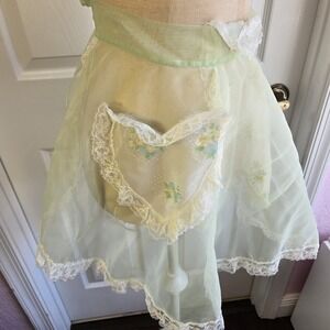 Vintage‎ Half Apron Pale Green Mesh And Lace Heart Pocket Tie Back Retro Kitchen